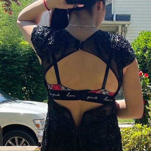 Beautiful black prom dress - Picture 5 of 8